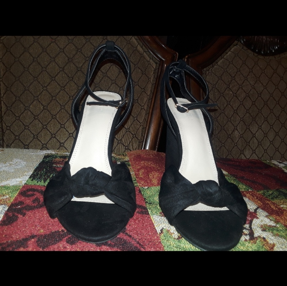 Forever 21 Stappy heels
